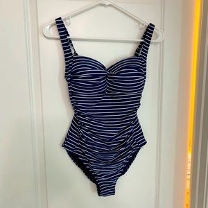 Nip tuck swim one price NWOT navy stripe